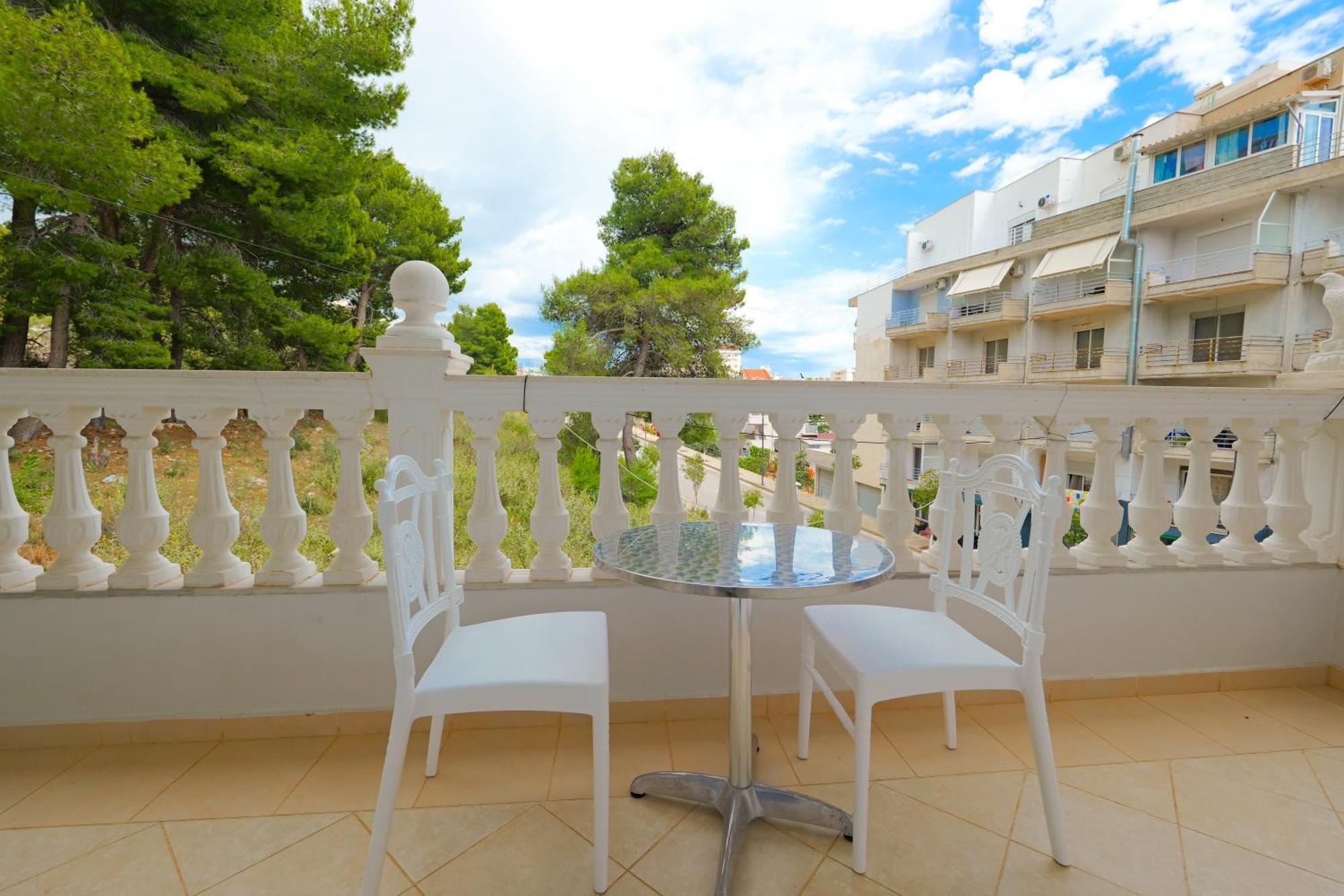 Vila Marina Apartments Sarande Bagian luar foto