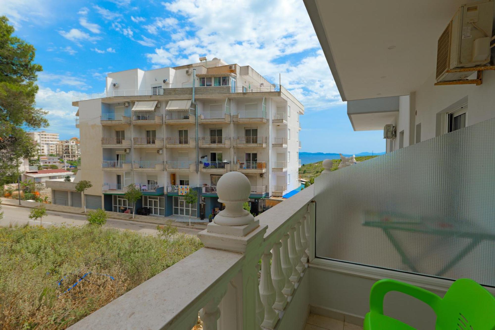 Vila Marina Apartments Sarande Bagian luar foto