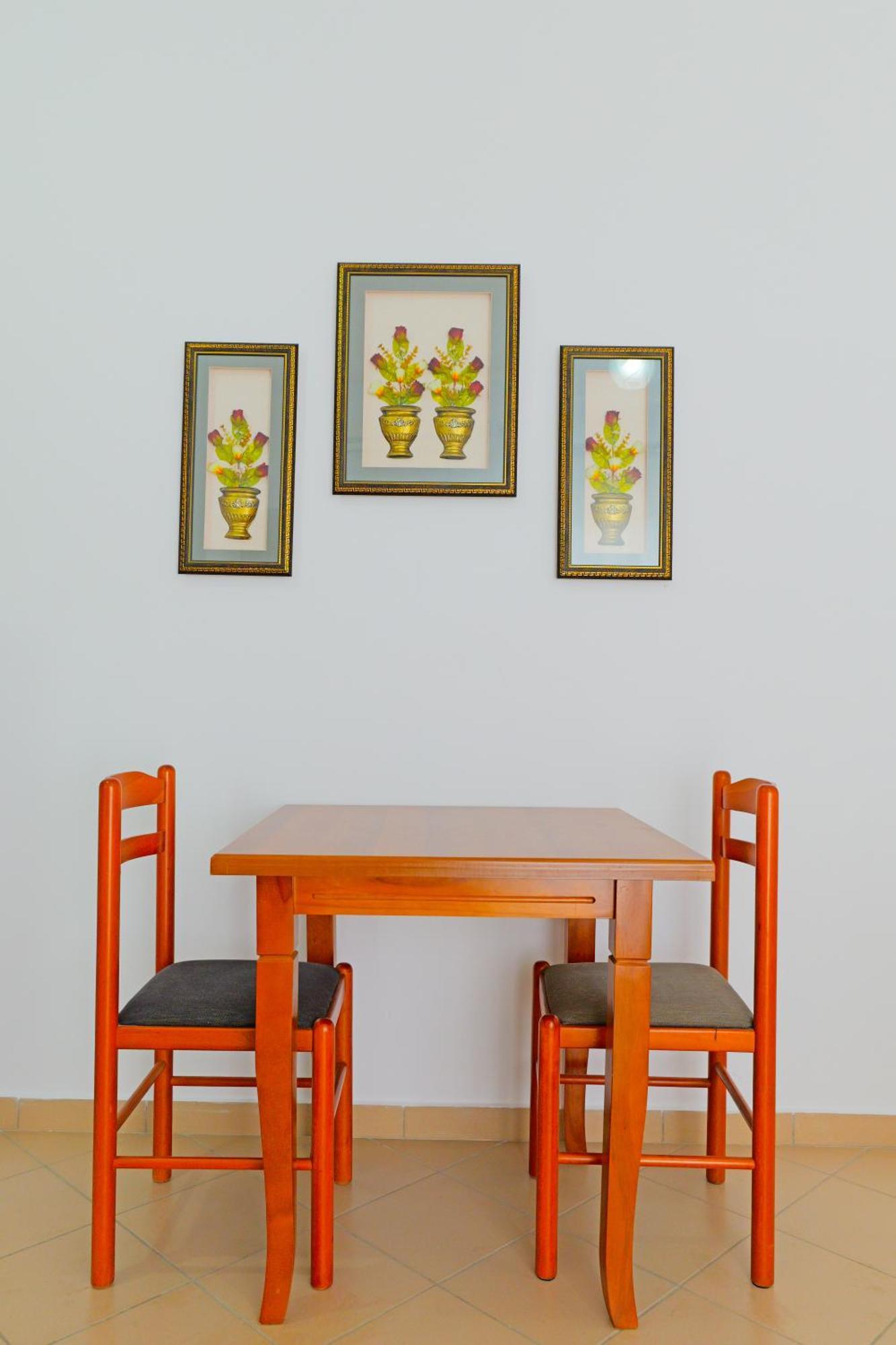 Vila Marina Apartments Sarande Bagian luar foto