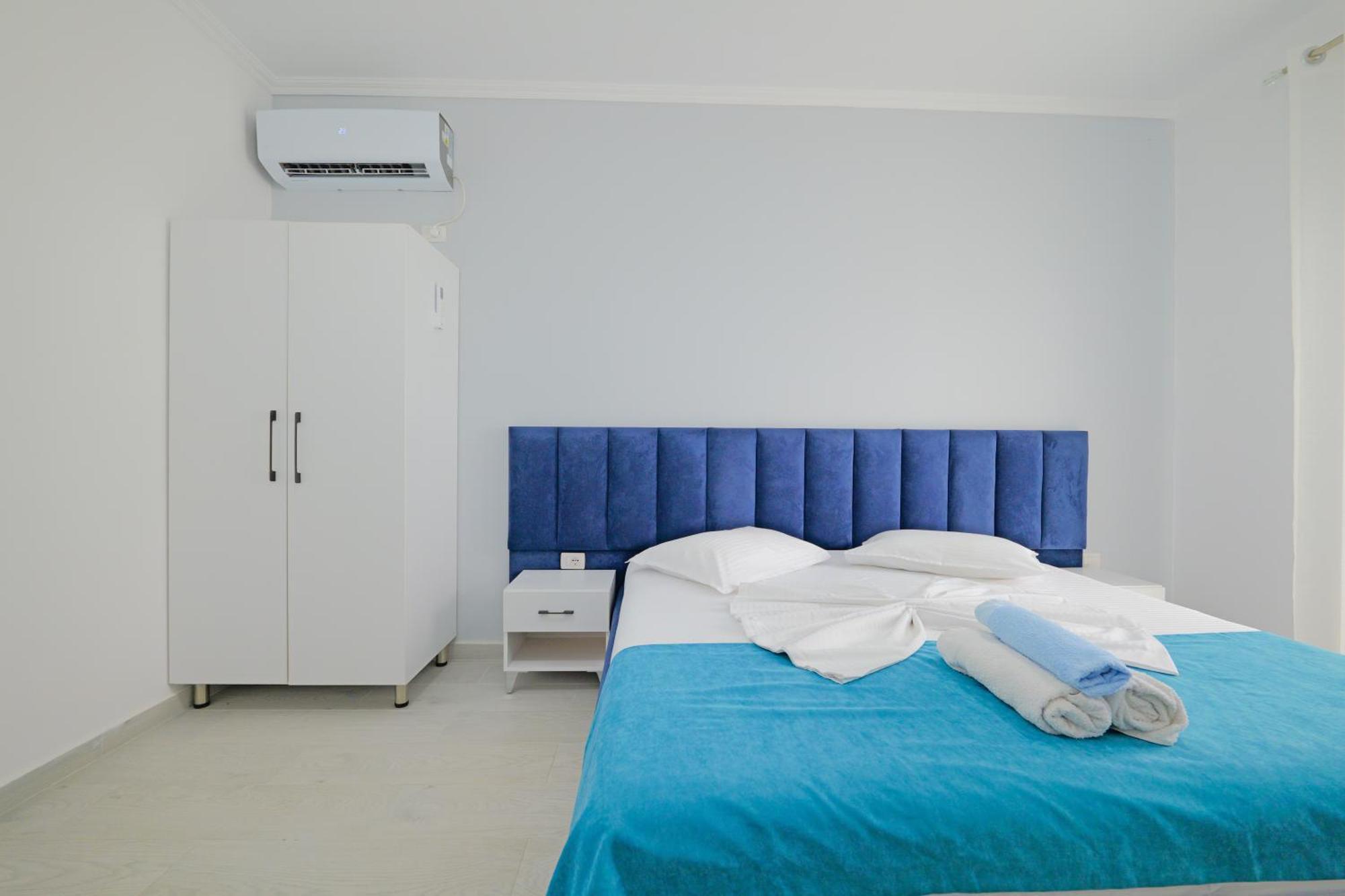Vila Marina Apartments Sarande Bagian luar foto