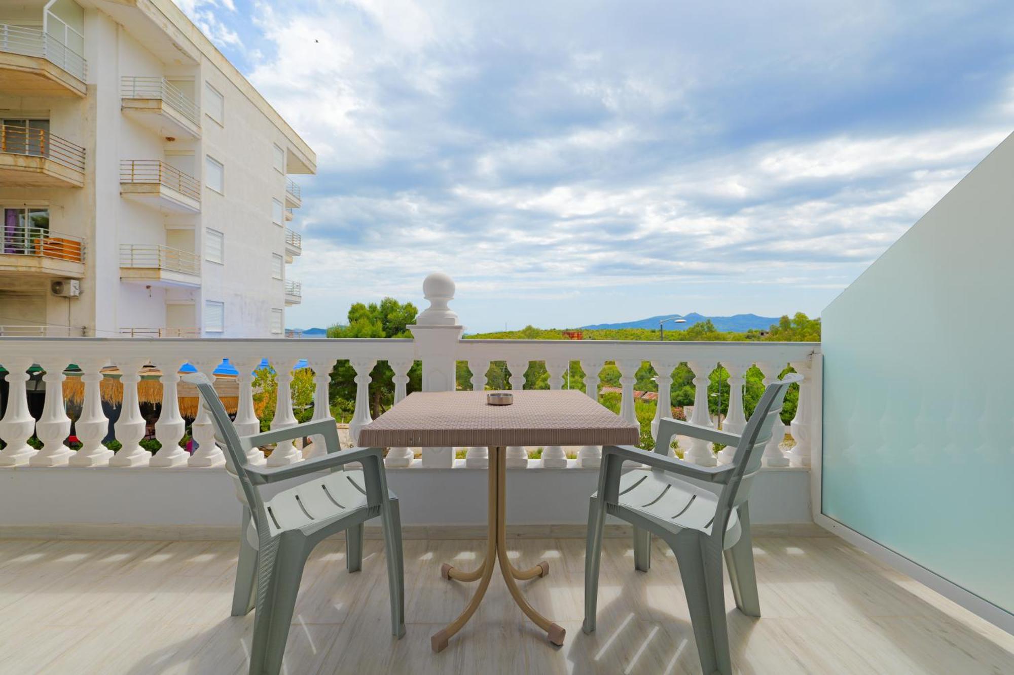 Vila Marina Apartments Sarande Bagian luar foto