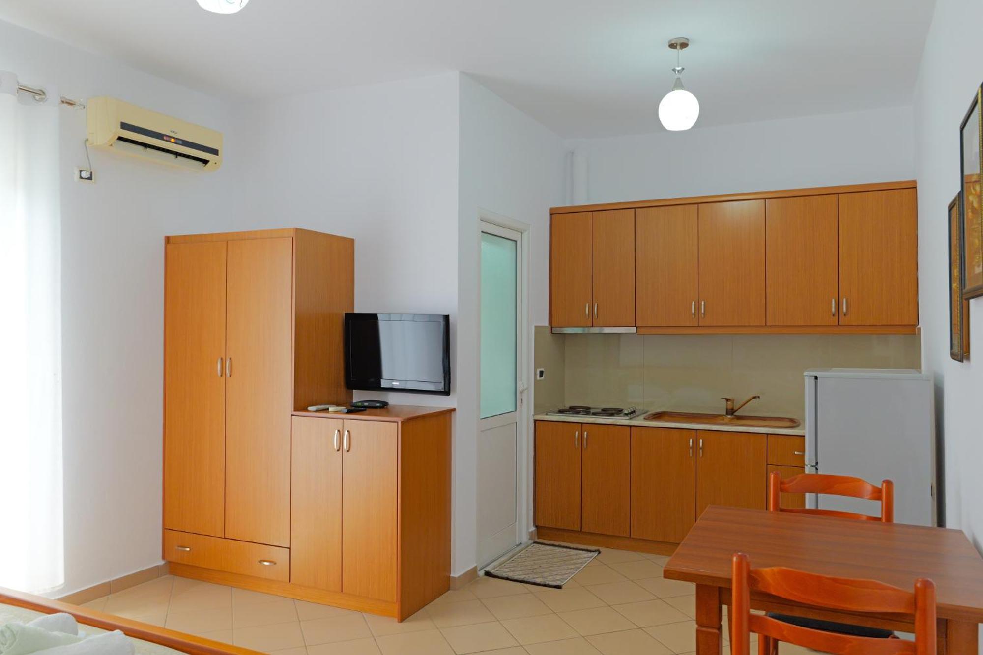 Vila Marina Apartments Sarande Bagian luar foto