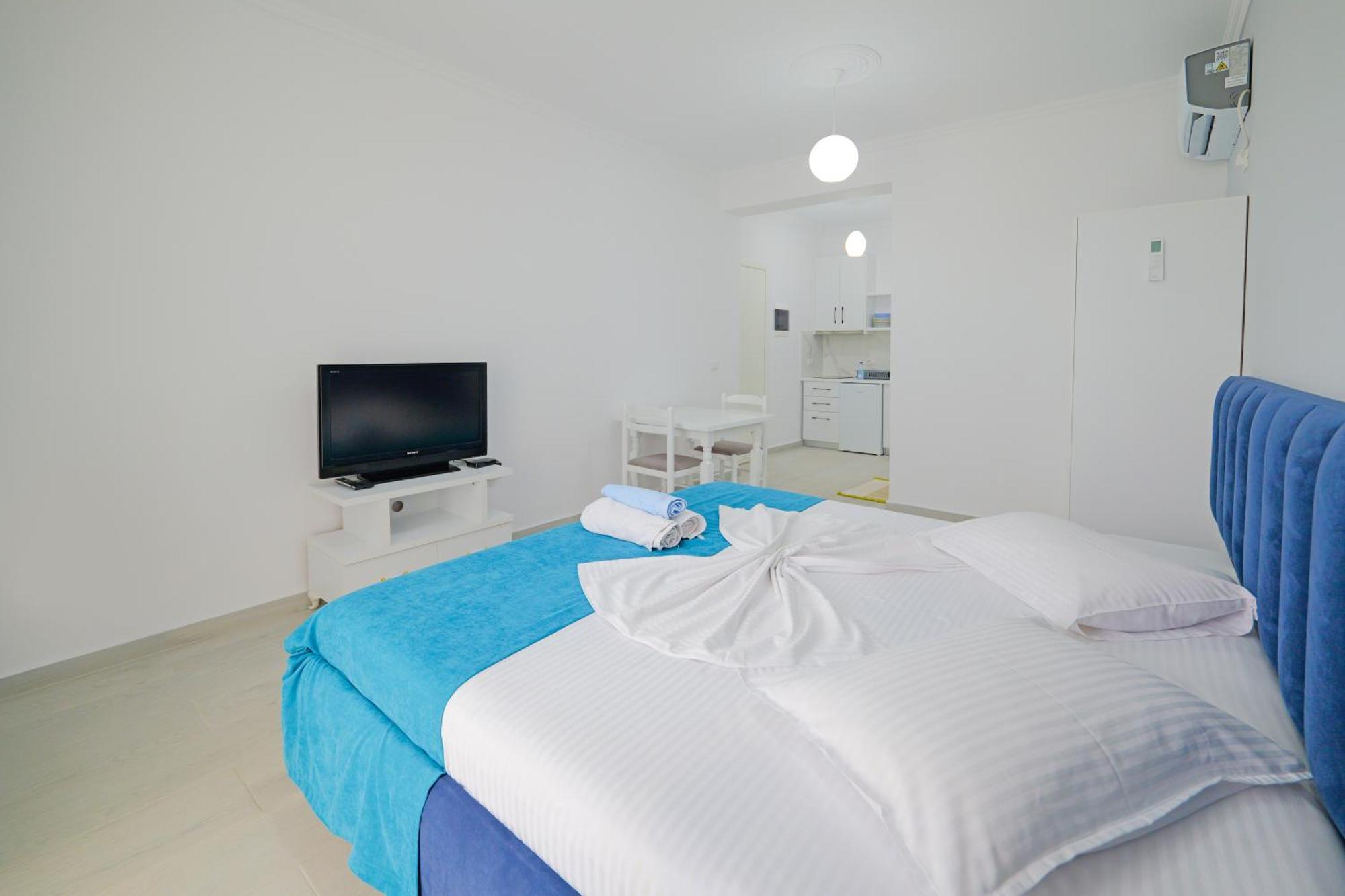 Vila Marina Apartments Sarande Bagian luar foto